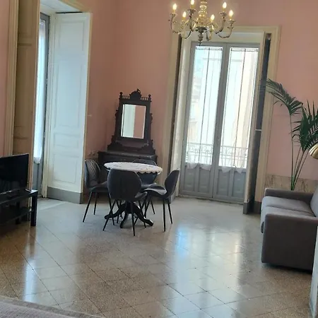 Palazzo Arcidiacono - Prestigious Flat Bed and Breakfast